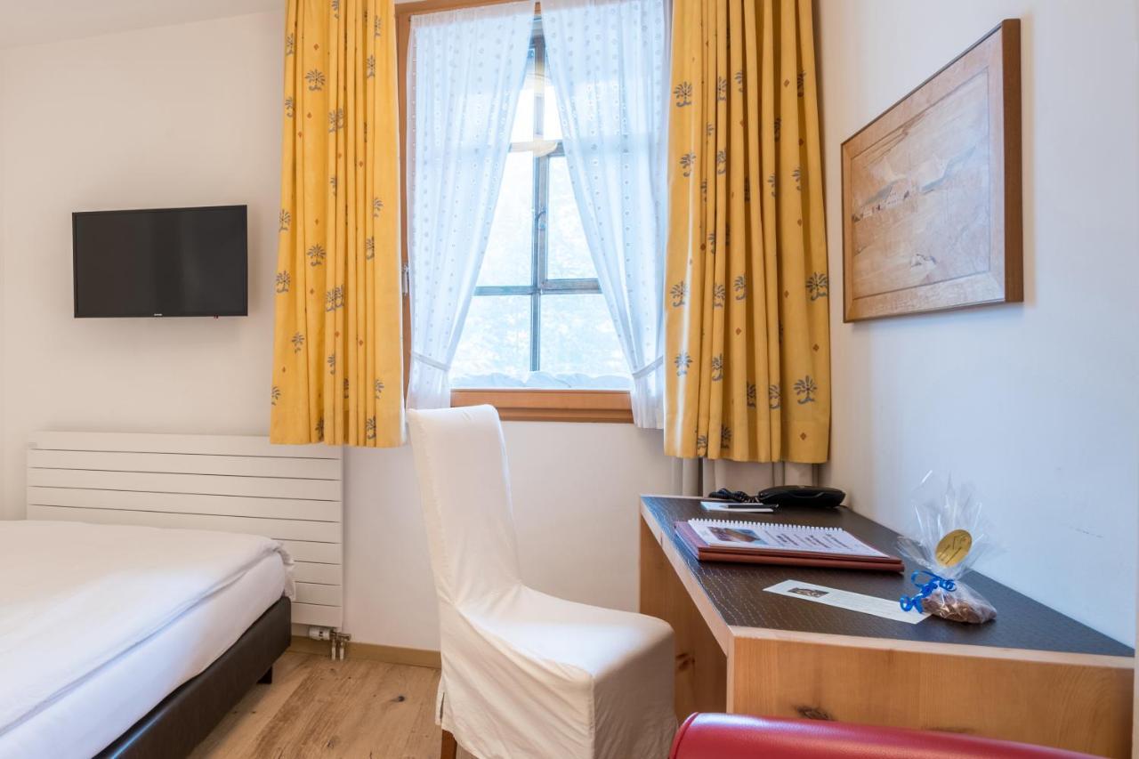 Schweizerhaus Swiss Quality Hotel Maloja Bagian luar foto
