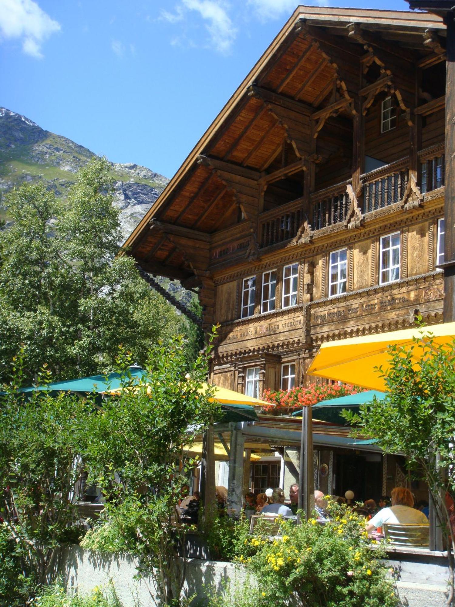Schweizerhaus Swiss Quality Hotel Maloja Bagian luar foto