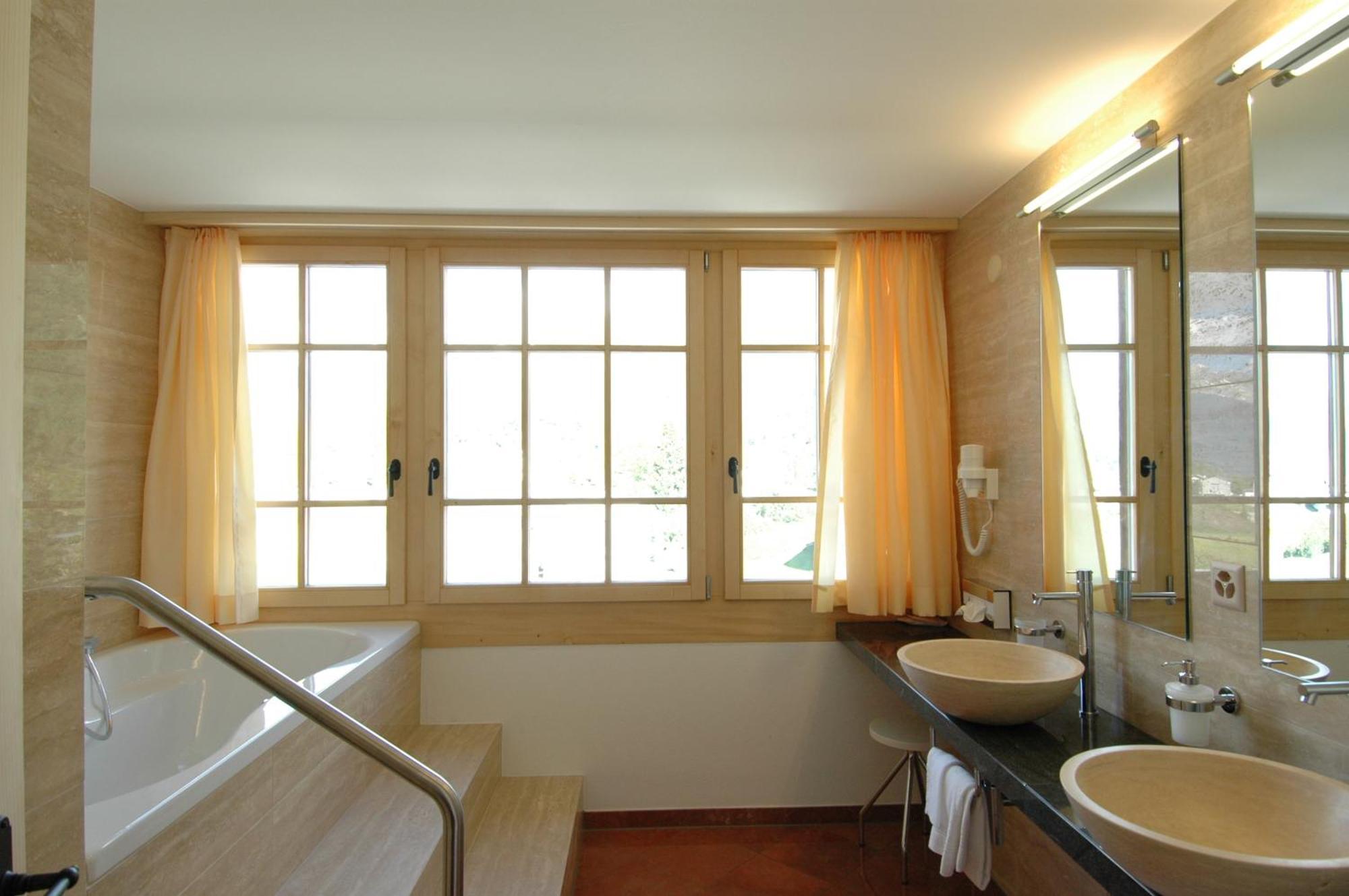 Schweizerhaus Swiss Quality Hotel Maloja Ruang foto