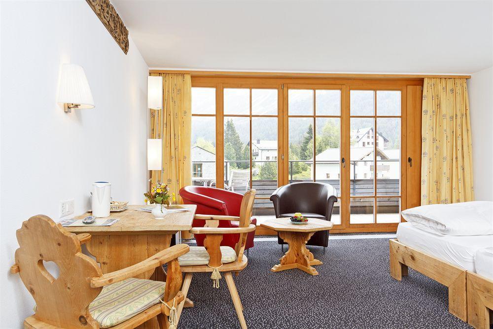 Schweizerhaus Swiss Quality Hotel Maloja Bagian luar foto